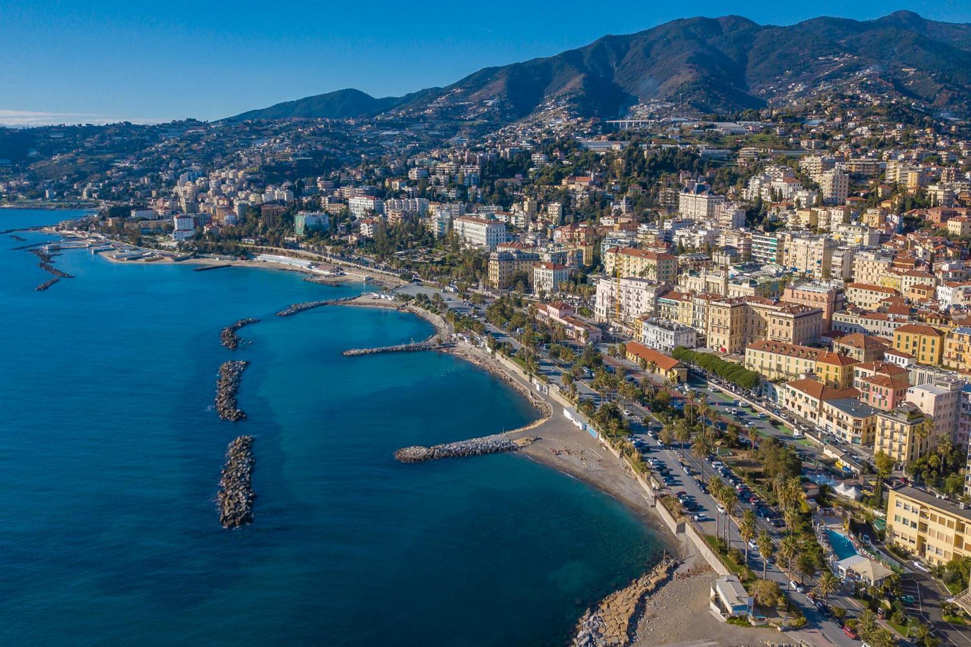 Casa Emma With Sea Glimpse - Happy Rentals San Remo Zewnętrze zdjęcie
