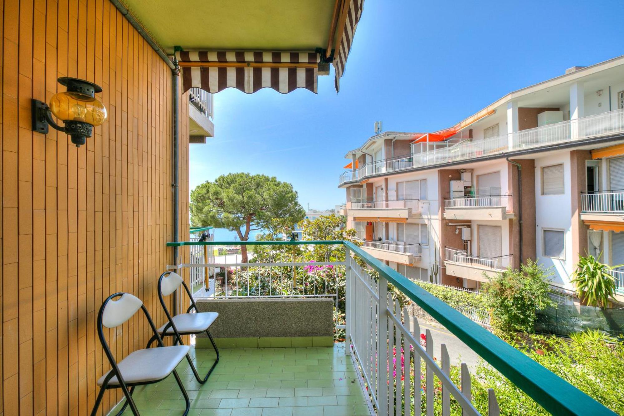 Casa Emma With Sea Glimpse - Happy Rentals San Remo Zewnętrze zdjęcie